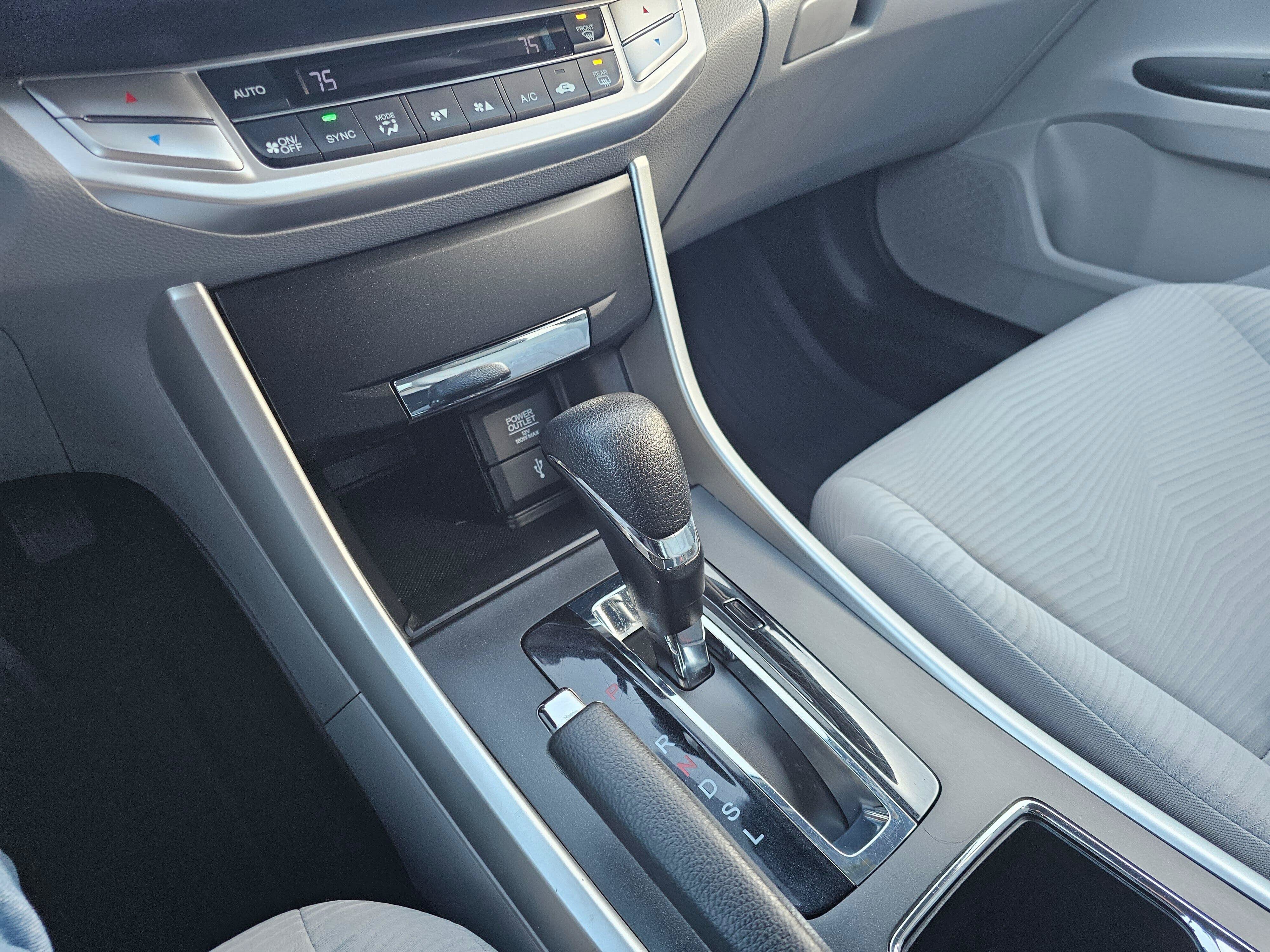 Used 2015 Honda Accord LX image 30