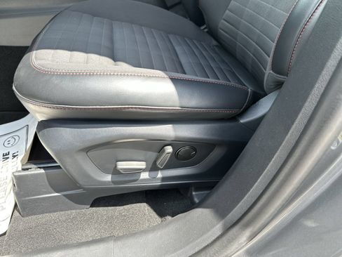 Used 2025 Ford Explorer ST-Line RWD image 14