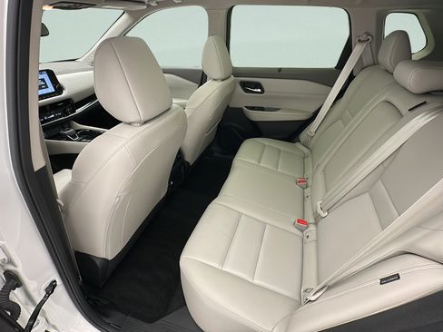 Used 2023 Nissan Rogue SL w/ SL Premium Package AWD/4WD image 9