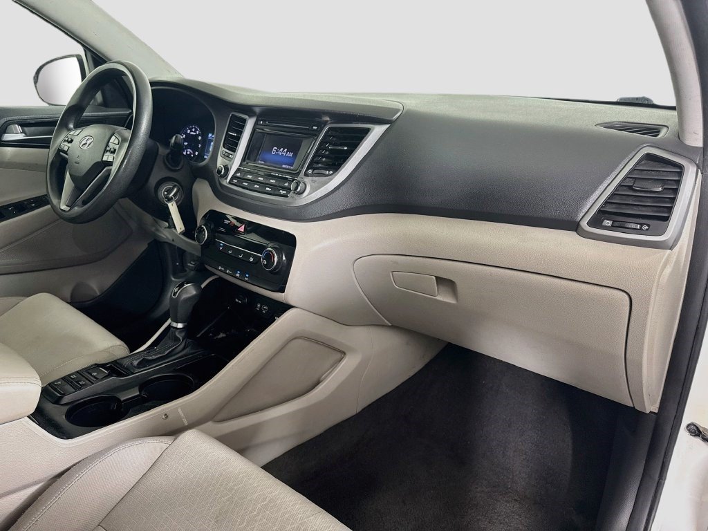 Used 2017 Hyundai Tucson SE w/ SE Popular Package 02 FWD image 28