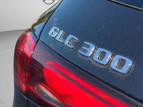 Certified 2025 Mercedes-Benz GLC 300 image 5