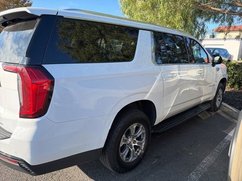 Used 2022 GMC Yukon XL SLE w/ Max Trailering Package image 4