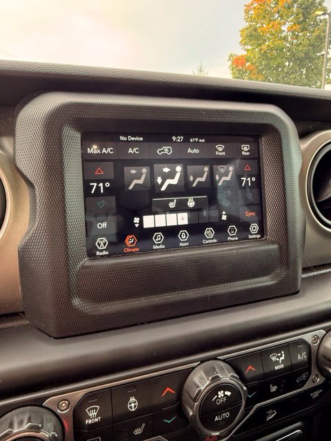 Used 2021 Jeep Wrangler Unlimited Sport AWD/4WD image 12