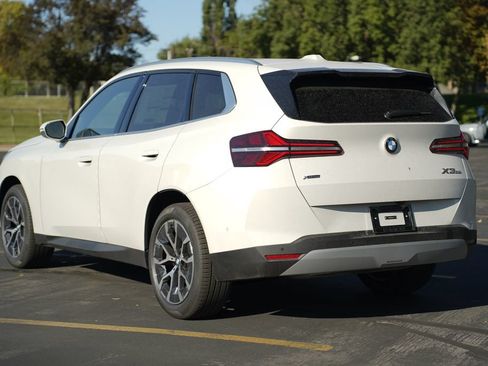New 2026 BMW X3 xDrive30i w/ Premium Package AWD/4WD image 3