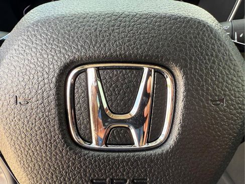 New 2025 Honda Pilot Touring image 20