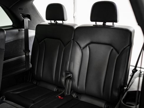 Used 2018 Audi Q7 3.0T Prestige w/ Prestige Package image 49