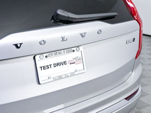 Certified 2025 Volvo XC90 B5 Core AWD/4WD image 38