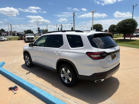 New 2026 Honda Pilot EX-L image 8