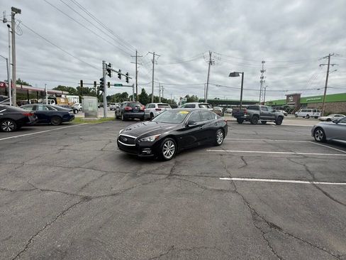Used 2015 INFINITI Q50 Premium w/ Navigation Package AWD/4WD image 6