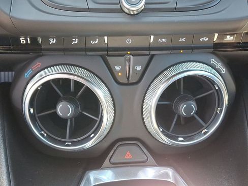 Used 2018 Chevrolet Camaro SS image 17