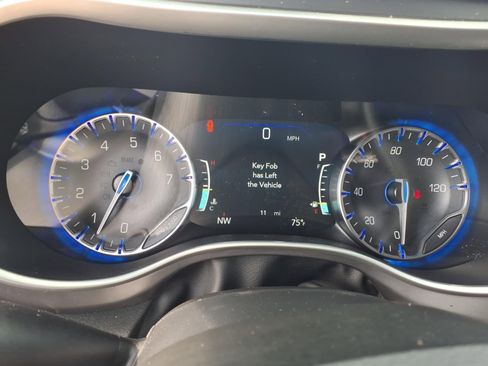 New 2026 Chrysler Pacifica Select image 10