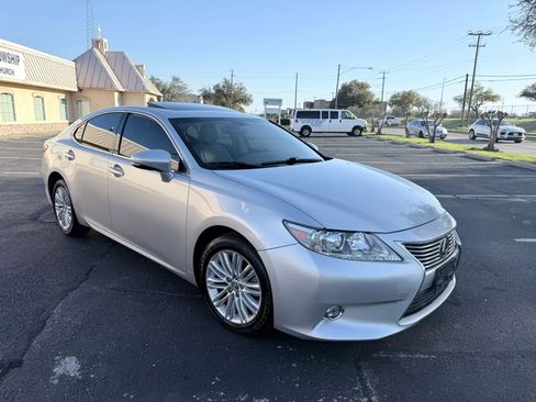 Used 2014 Lexus ES 350 w/ Luxury Package image 1