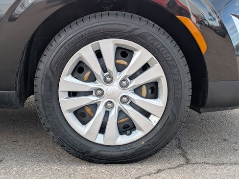 Used 2023 Kia Soul LX image 7