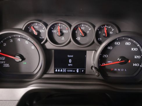 Used 2025 Chevrolet Silverado 1500 Custom Trail Boss AWD/4WD image 4