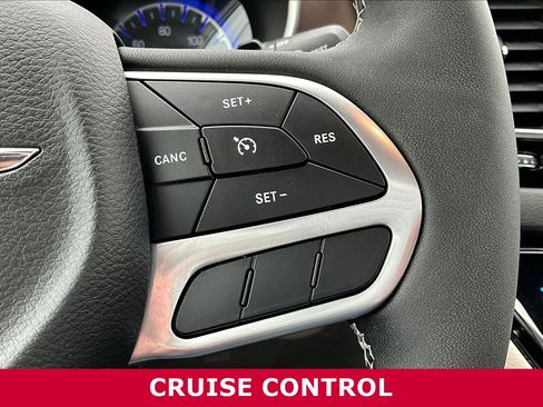 Used 2024 Chrysler Voyager LX image 13