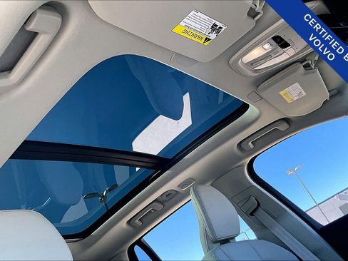 Certified 2025 Volvo XC90 B6 Core image 22