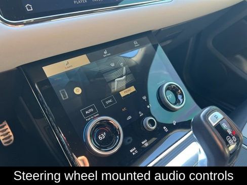 Used 2022 Land Rover Range Rover Evoque R-Dynamic SE image 8