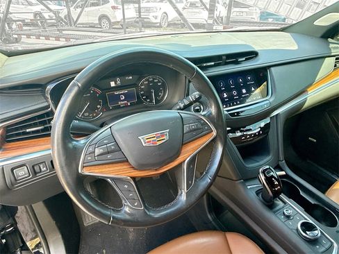 Used 2022 Cadillac XT5 Premium Luxury image 10