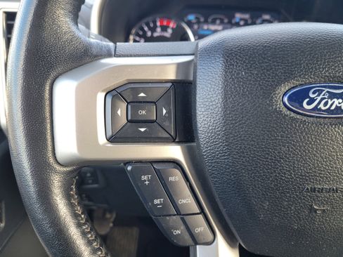 Used 2022 Ford F350 Lariat image 16