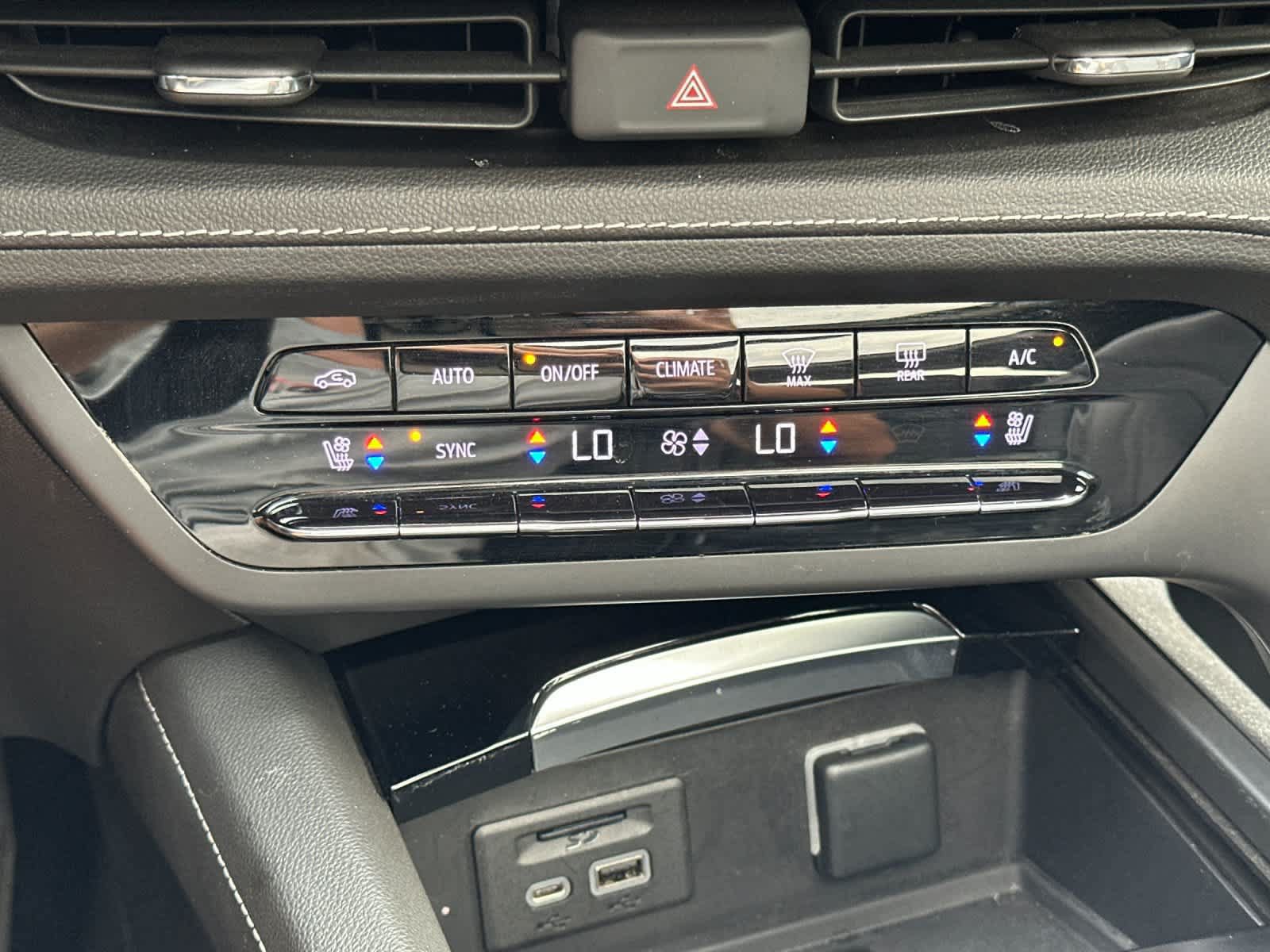 Used 2021 Buick Envision Avenir FWD image 22