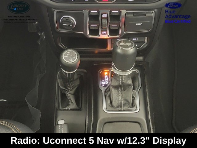 Used 2024 Jeep Wrangler Unlimited Sahara w/ Technology Group AWD/4WD image 24