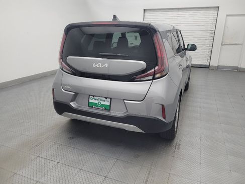 Used 2023 Kia Soul LX w/ Option Group 015 FWD image 7