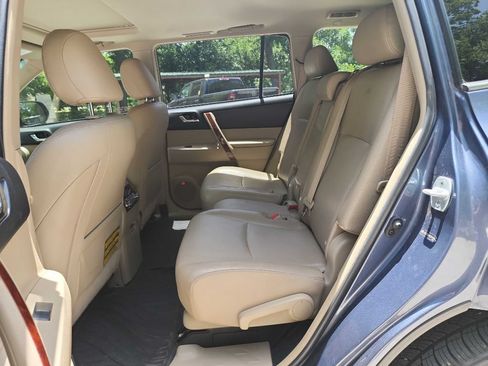 Used 2013 Toyota Highlander Limited AWD/4WD image 24