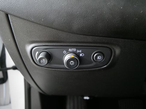 Used 2021 Chevrolet Equinox LT AWD/4WD image 26