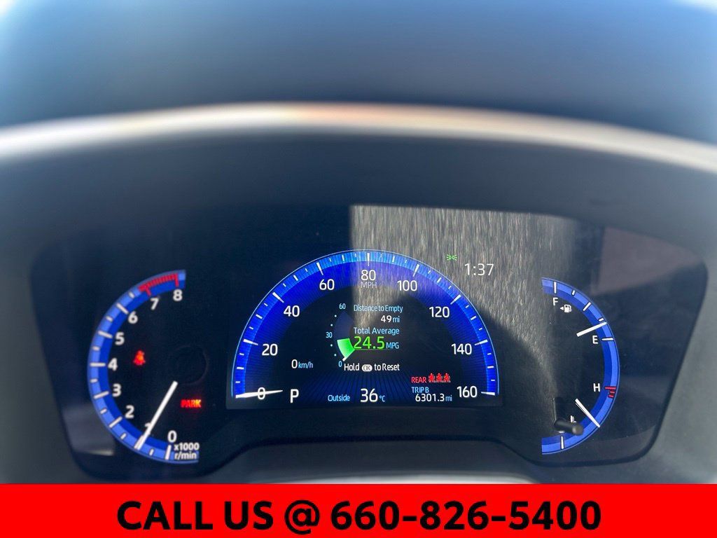 Used 2022 Toyota Corolla Cross XLE AWD/4WD image 16