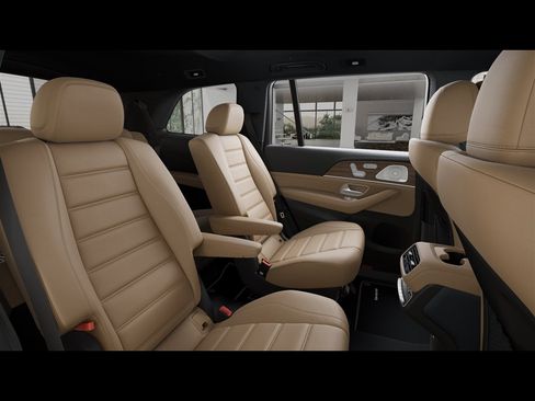 Certified 2026 Mercedes-Benz GLS 450 4MATIC image 40