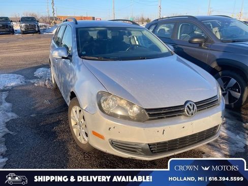 Used 2013 Volkswagen Jetta SportWagen image 1