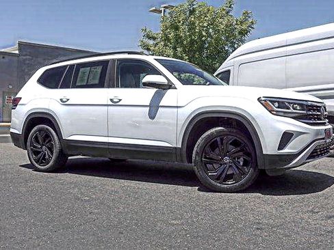 Used 2022 Volkswagen Atlas SE w/ Panoramic Sunroof Package AWD/4WD image 4