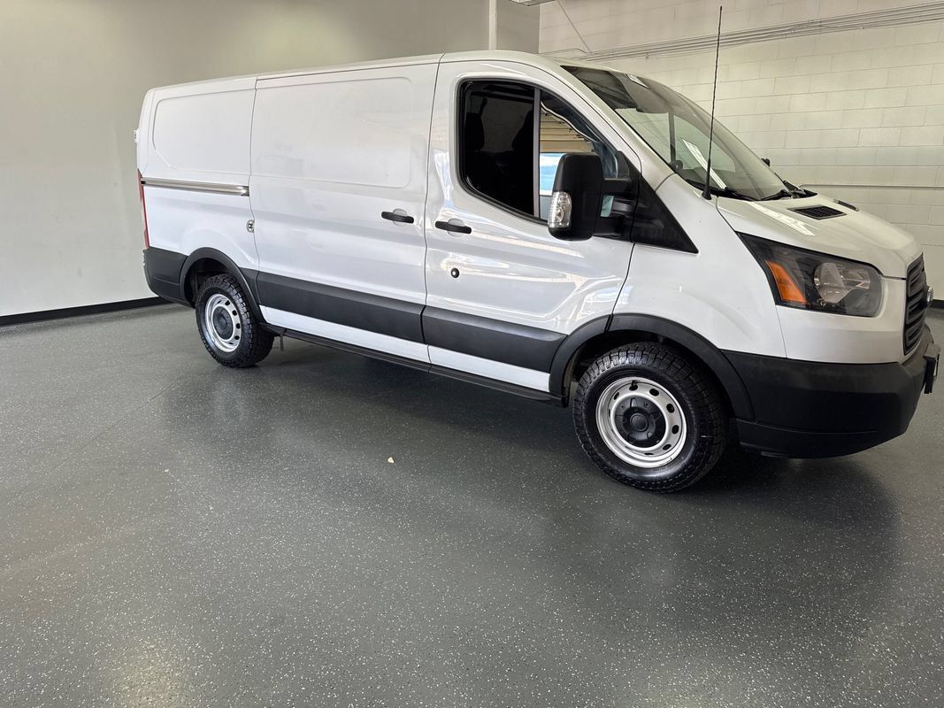 Used 2019 Ford Transit 150 130 Low Roof RWD image 2
