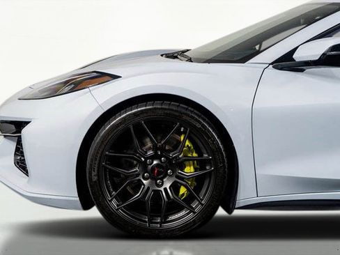 Used 2023 Chevrolet Corvette Z06 image 9