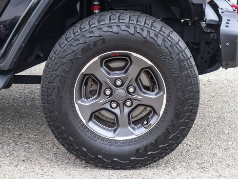 Used 2020 Jeep Gladiator Rubicon image 12