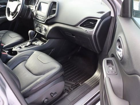 Used 2021 Jeep Cherokee Latitude Lux image 40