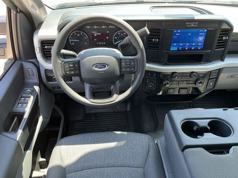 New 2025 Ford F550 4x4 SuperCab Super Duty image 10