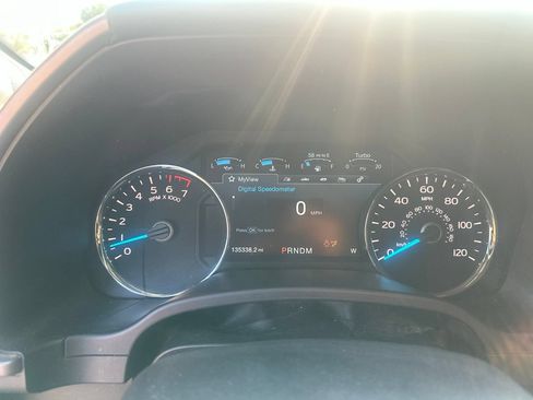 Used 2018 Ford F150 Lariat RWD image 19