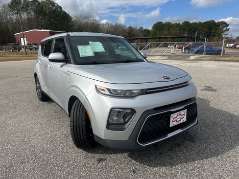 Used 2021 Kia Soul S image 10
