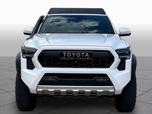 Used 2024 Toyota Tacoma 4x4 Double Cab Hybrid image 5