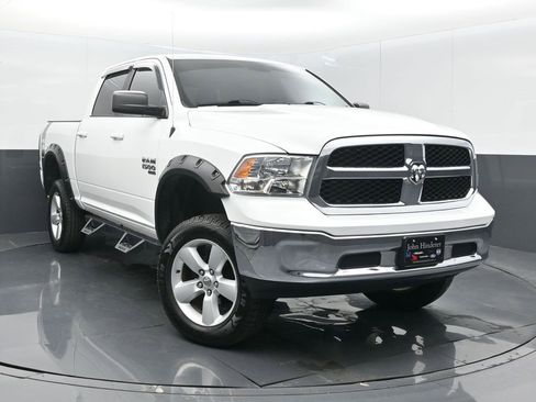 Used 2019 RAM 1500 Classic SLT image 2