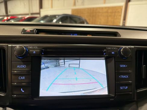 Used 2014 Toyota RAV4 LE image 17