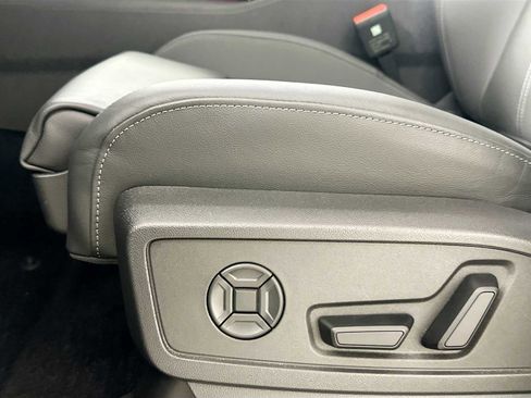 New 2025 Audi Q5 Premium Plus image 18