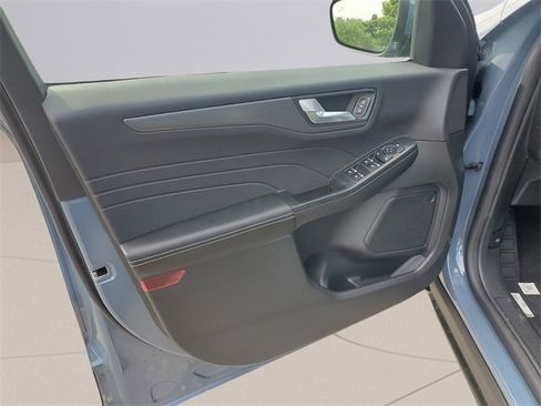 New 2025 Ford Escape SE image 14