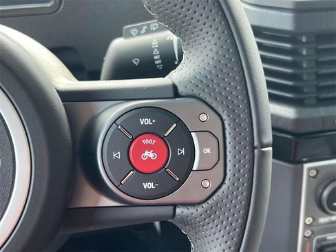 Used 2025 INEOS Grenadier Fieldmaster Edition image 22