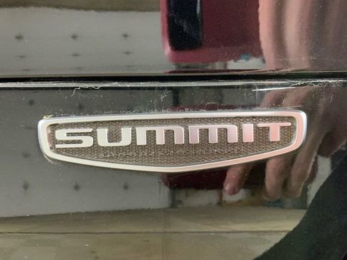 Used 2022 Jeep Grand Cherokee L Summit w/ Advanced Protech Group IV image 38