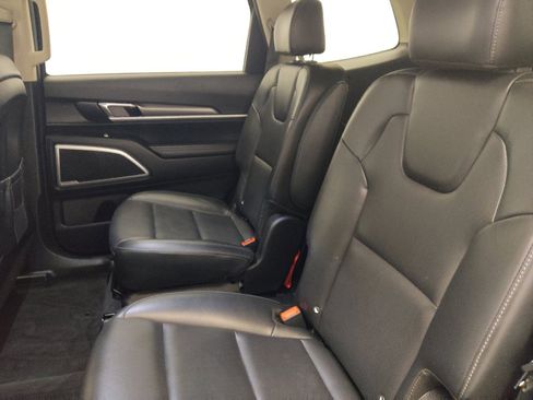 Used 2021 Kia Telluride S AWD/4WD image 18
