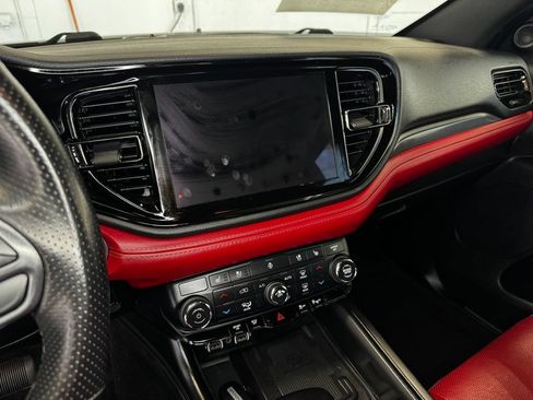 Used 2022 Dodge Durango R/T w/ Trailer Tow Group IV AWD/4WD image 18