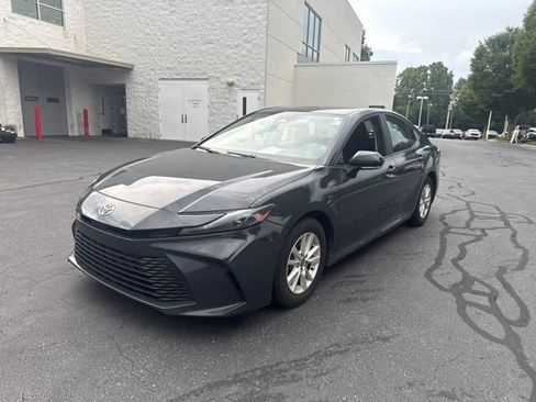 Used 2025 Toyota Camry LE FWD image 9