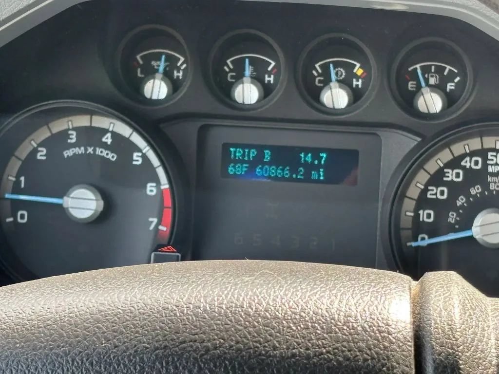 Used 2016 Ford F250 XL w/ Power Equipment Group AWD/4WD image 19